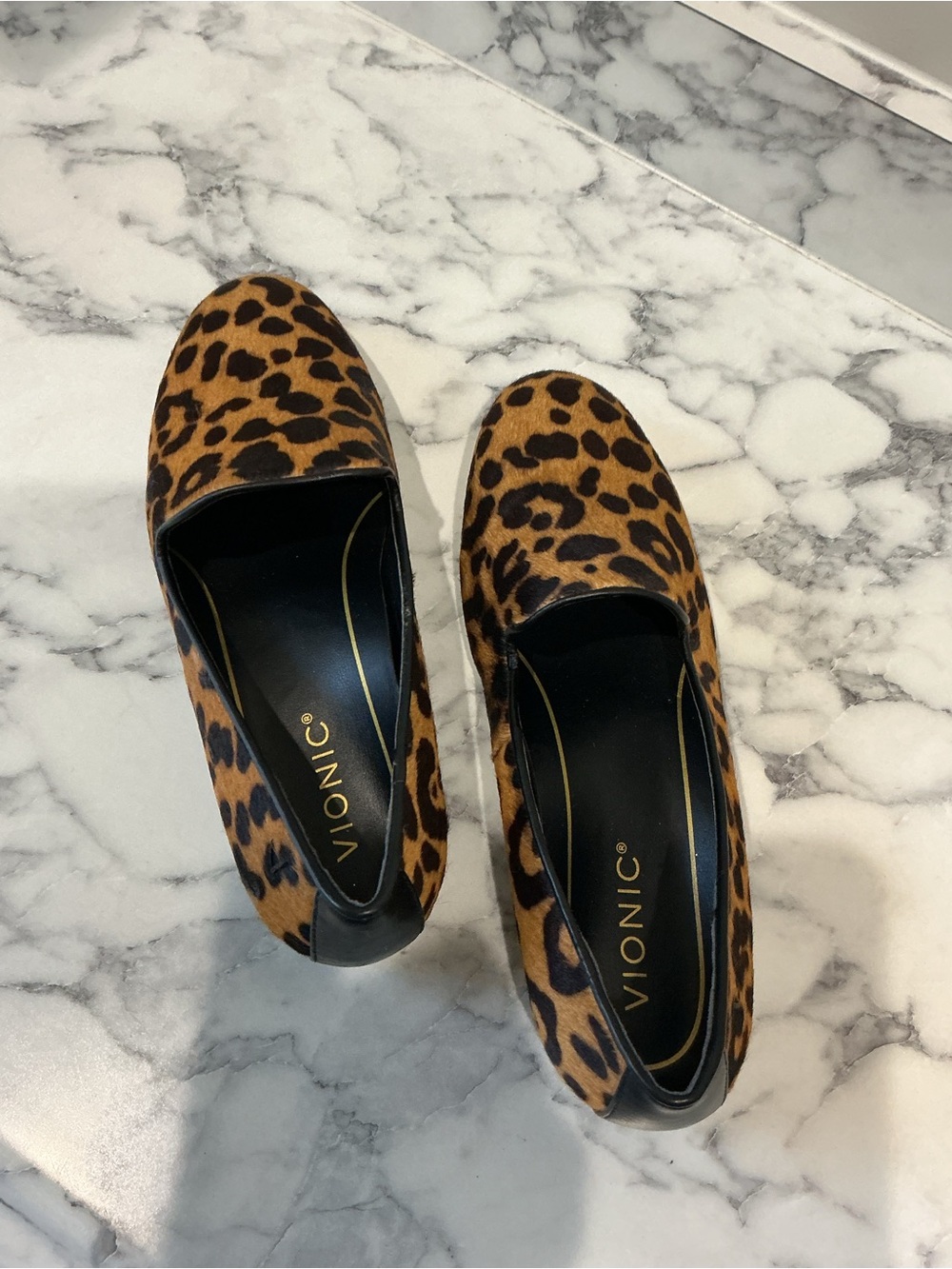 Vionic Women's Willa Leopard Print Comfort Flats Size 8